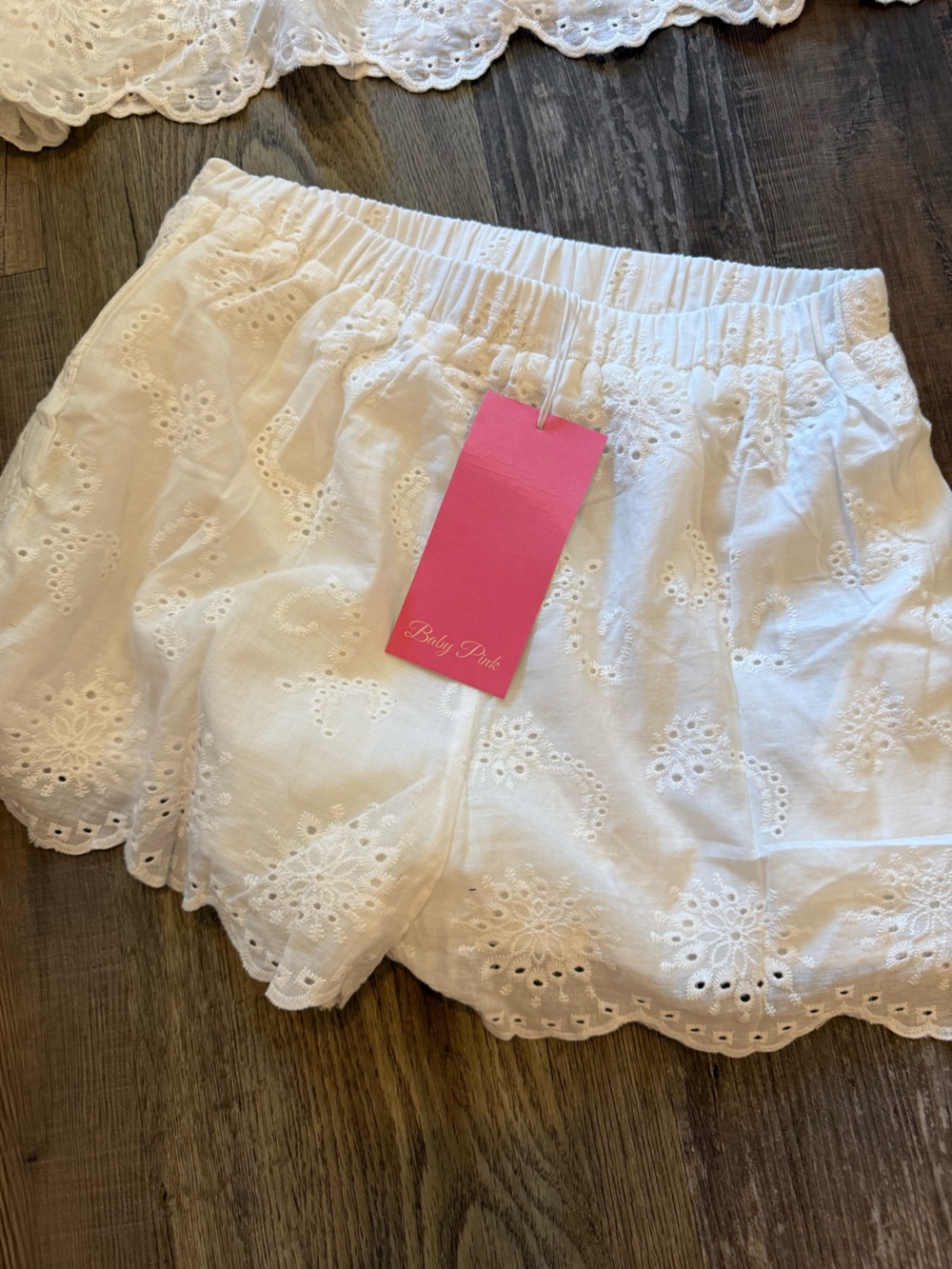 NWT White Eyelet Two-Piece Top & Shorts Set - Picture 7 of 7